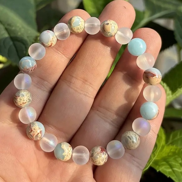Halo Quartz and Ocean Jasper Stretch Bracelet - Picture 3 of 5